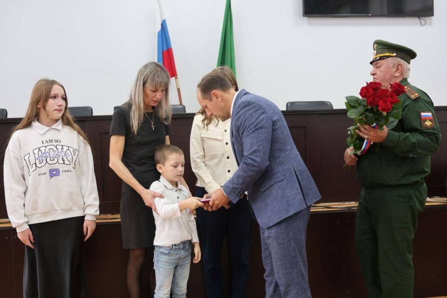 В Майкопском районе Адыгеи передали ордена Мужества семьям погибших участников СВО
