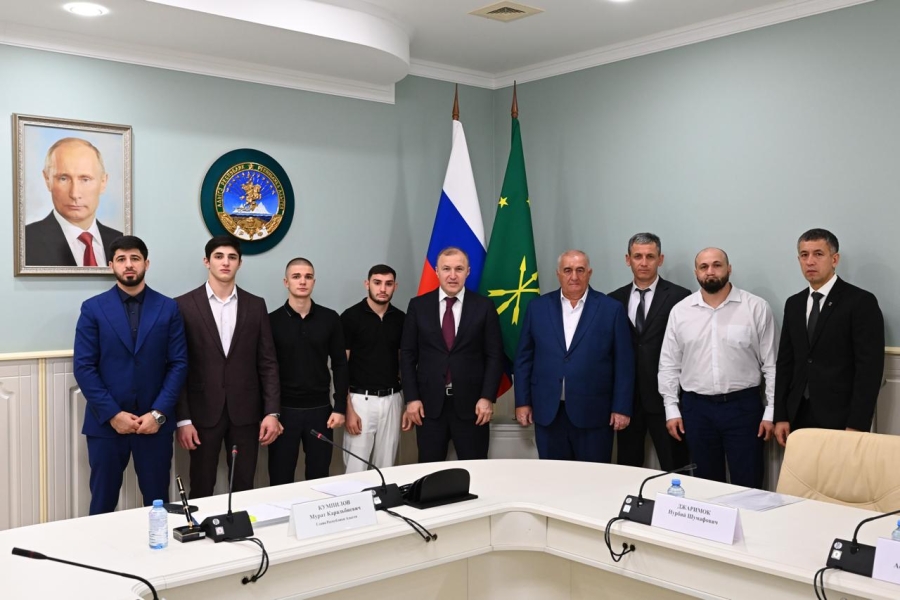 В Адыгее отметили премиями лучших спортсменов и тренеров
